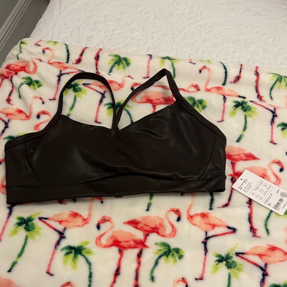 New Athleta Vital Matte Foil Bra
